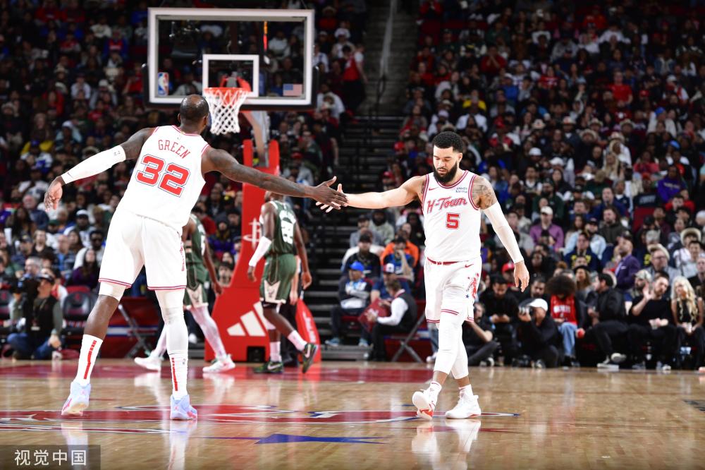 米兰副攻在 米兰副攻在